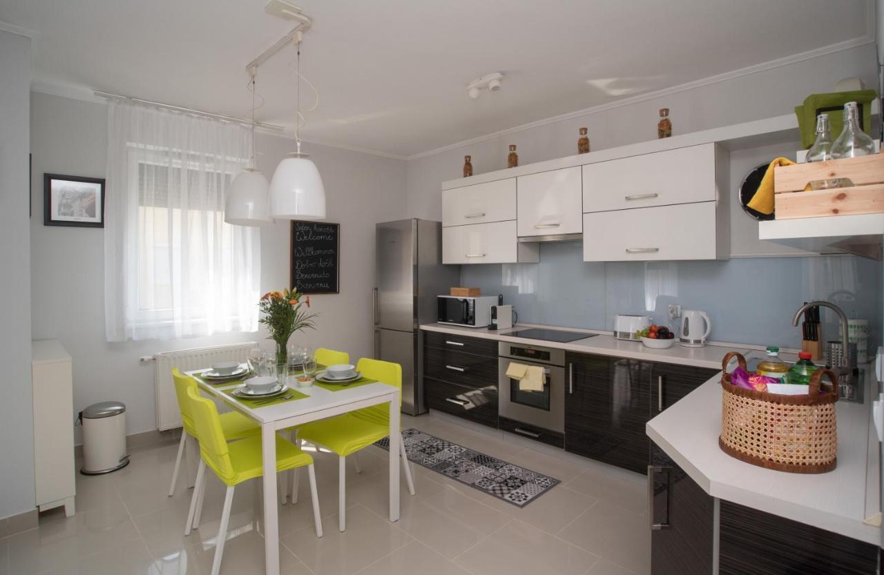 Sunny Home Near Bud With 2Br, Ac And Free Parking Vecsés Exteriér fotografie