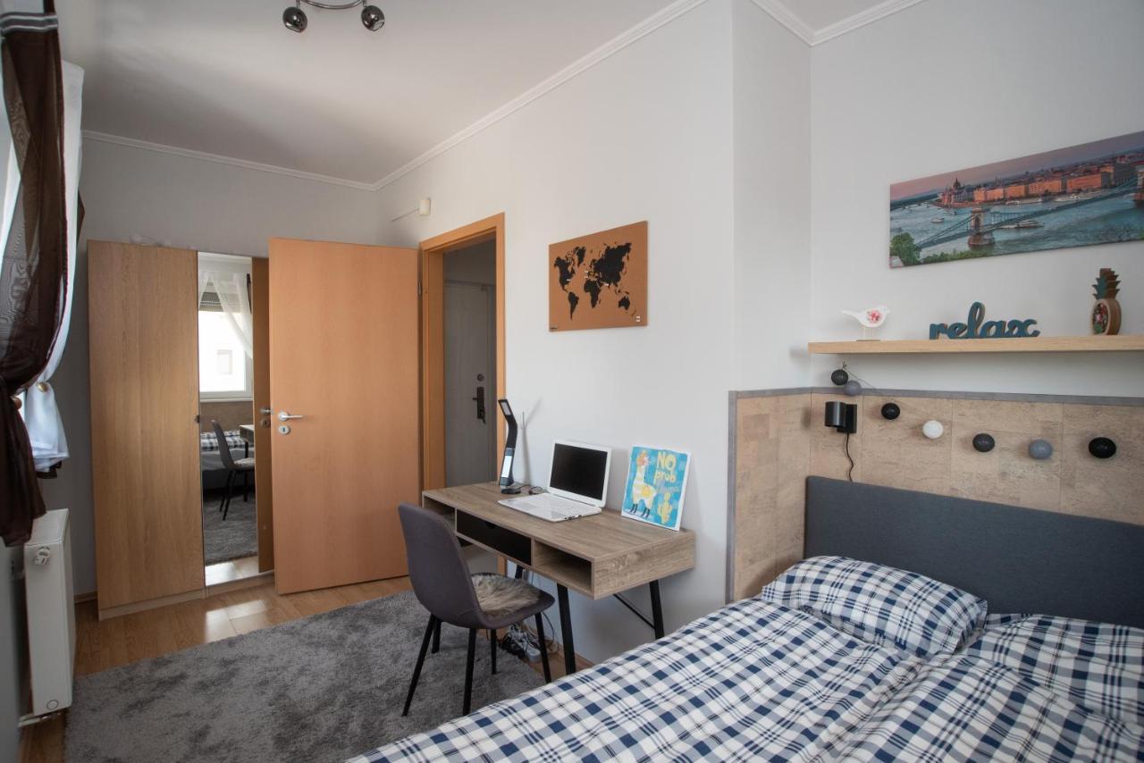 Sunny Home Near Bud With 2Br, Ac And Free Parking Vecsés Exteriér fotografie